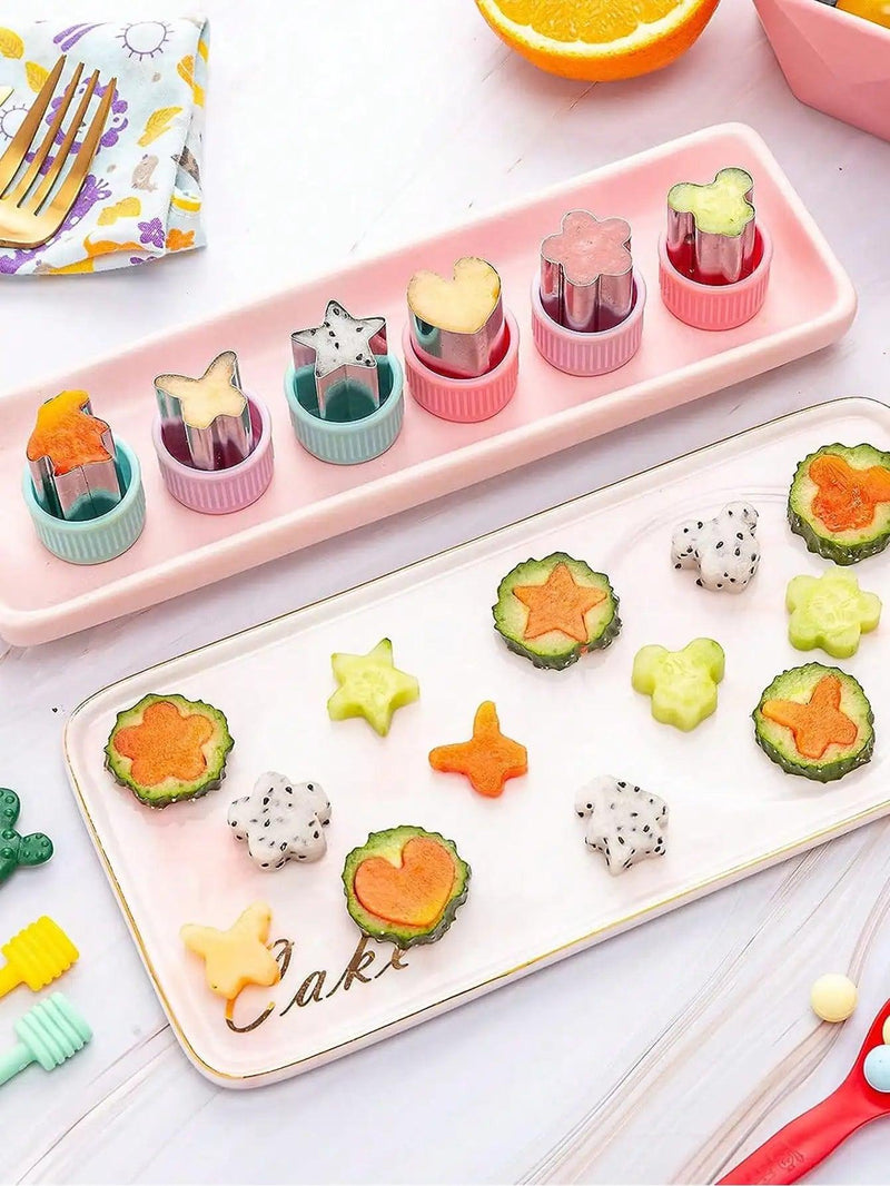 Kit Forminhas Corta Sanduíches e Frutas c/ 43 peças - Infinito do Amor