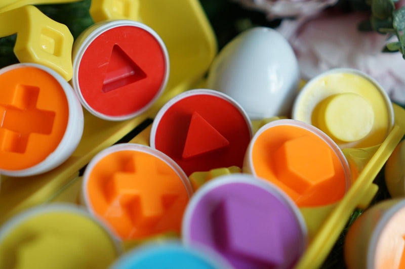 Eggs Puzzle - Reconhecimento de Formas - Infinito do Amor
